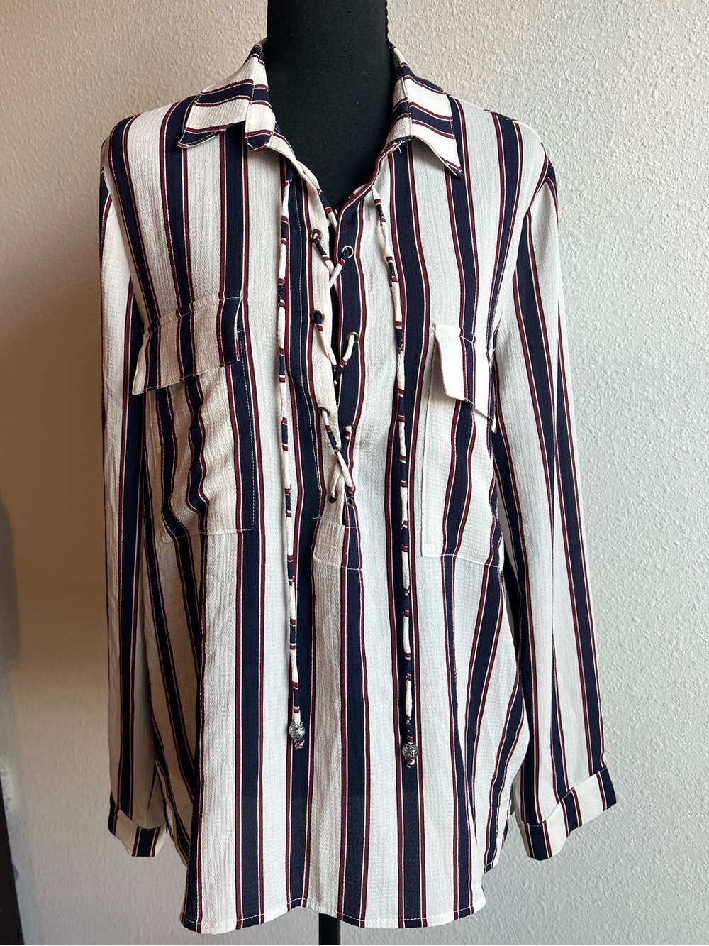 Entro Navy & Red Vertical Striped Lace-Up Long Sleeve Top M Nautical Patriotic